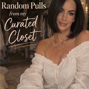 Going live tonight! Amazing deals! 7PM! Jewelry giveaways!